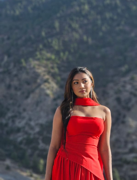 Sunerah–Rehan’s ‘O Jaan’ shot at iconic ‘Bollywood’ location 