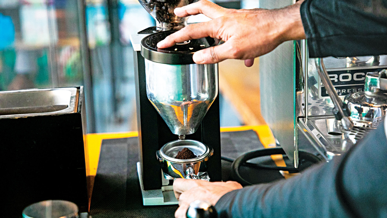 cafe culture maturing in Dhaka