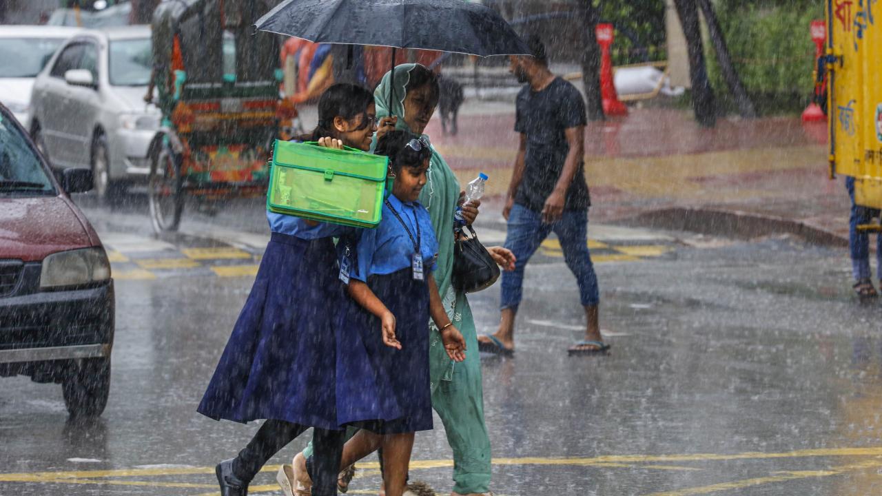 effect of cyclone remal in Dhaka